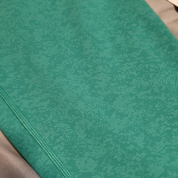 NWT Lululemon Sz2 Blaze Maldives Green Wunder Train Hight Rise Crop 23" - Picture 11 of 11